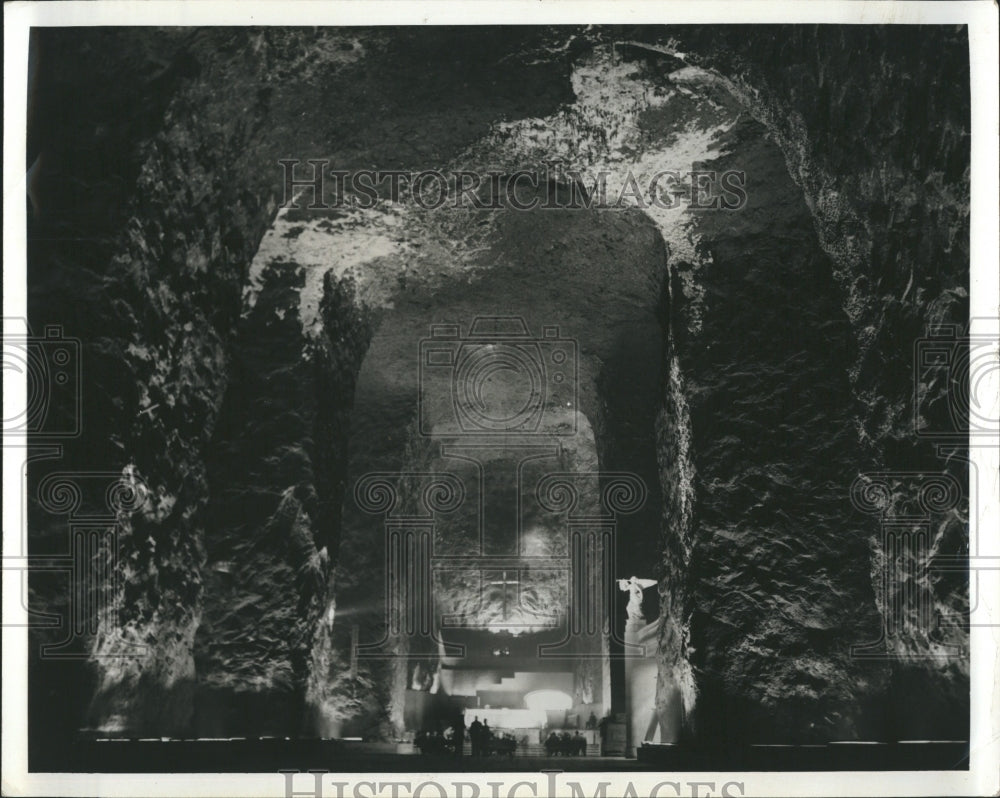 1964 Press Photo Underground Salt Cathedral at Zipaquira at Columbia. - Historic Images