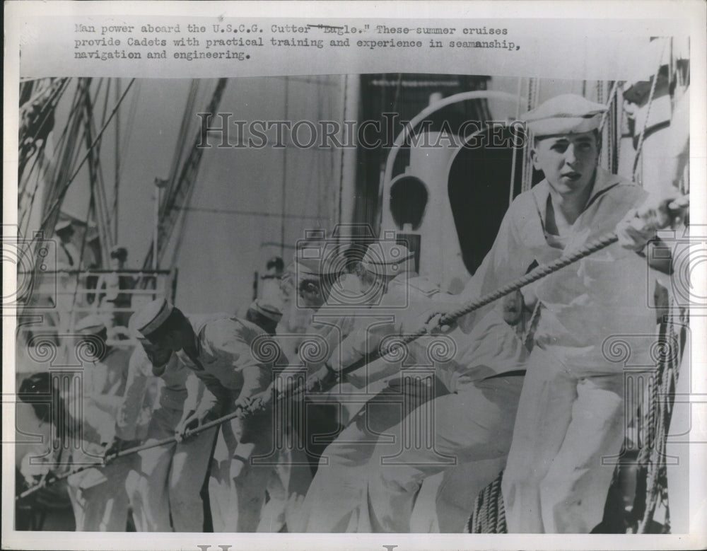 Press Photo Cadets with practical training in Seamanship navigation. - Historic Images