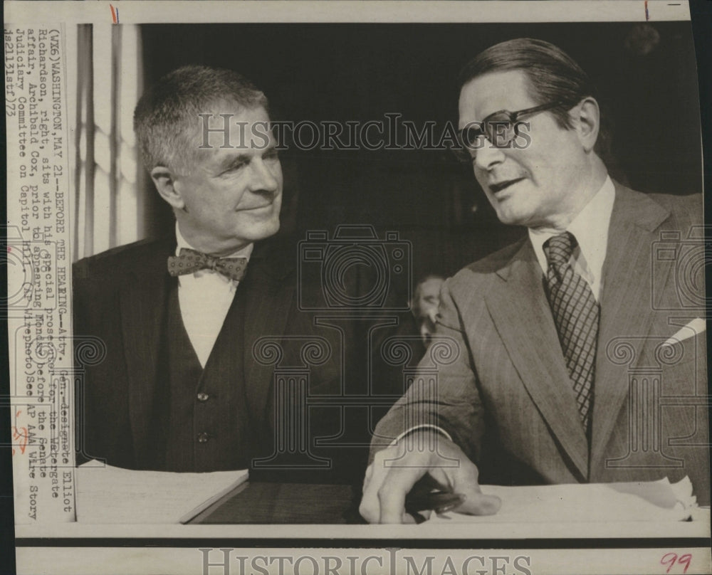 1973 Press Photo Atty.Gen Elliot Richardson and Prosecutor Archibald Cox. - Historic Images