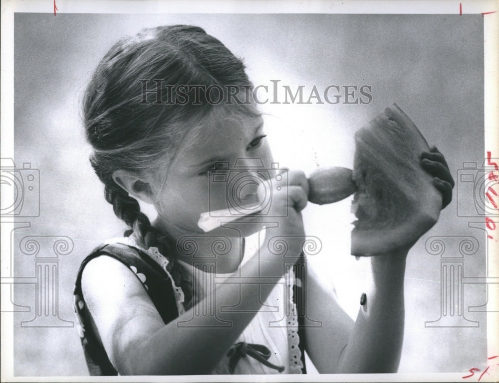 1969 Press Photo Missy Piper eating watemelon - RSH11425 - Historic Images