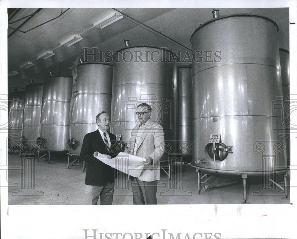 1983 Press Photo Edward Gogel and James Sweeney Stated the St Augustine winery - Historic Images