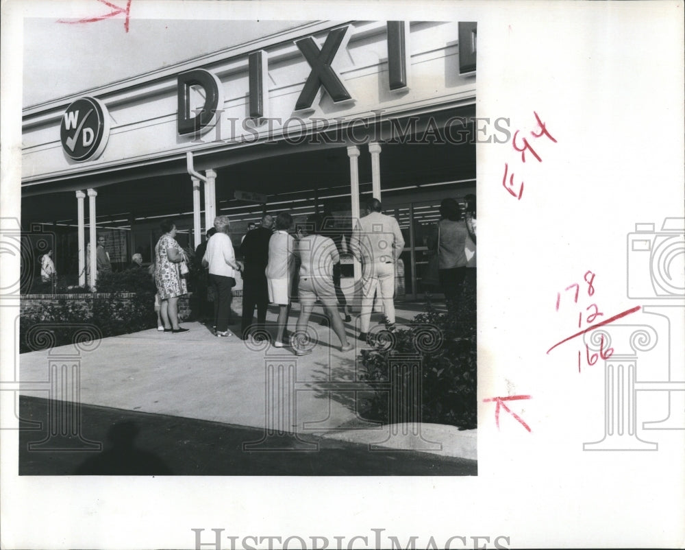 1972 Press Photo Winn-Dixie Supermarket. - RSH11501 - Historic Images