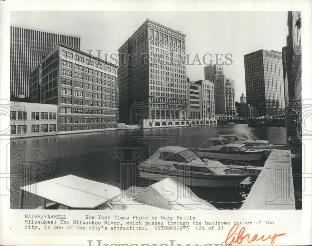 Press Photo Milwaulkee River One Of Milwaulkee's Main Attractions - Historic Images