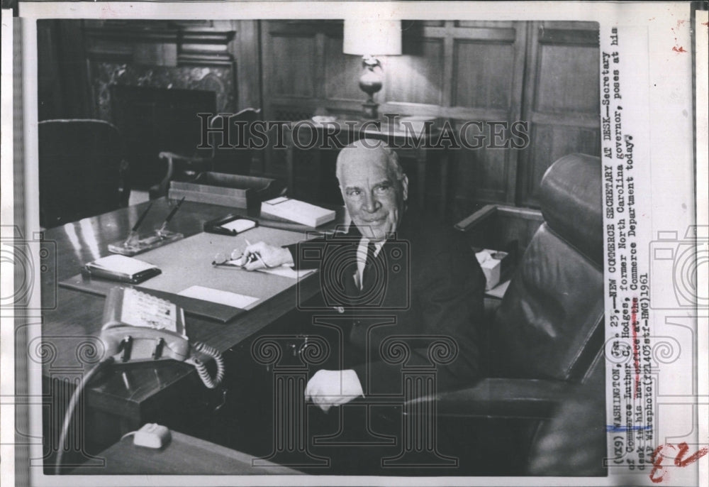 1961 Press Photo Secretary Of Commerce Luther C. Hodges Former North Car. Gov. - Historic Images