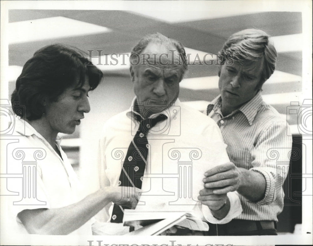 1976 Press Photo Actors Dustin Hoffman Jack Warden Robert Redford President's - Historic Images