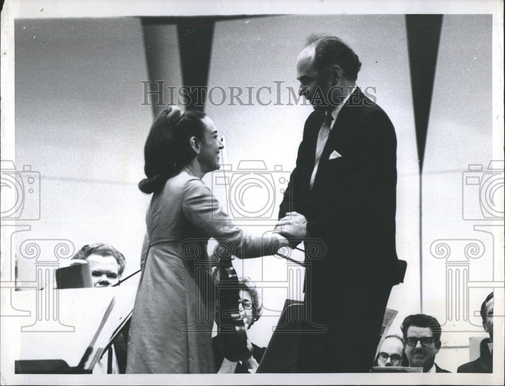 1969 Press Photo Esther Glazer - RSH11691 - Historic Images