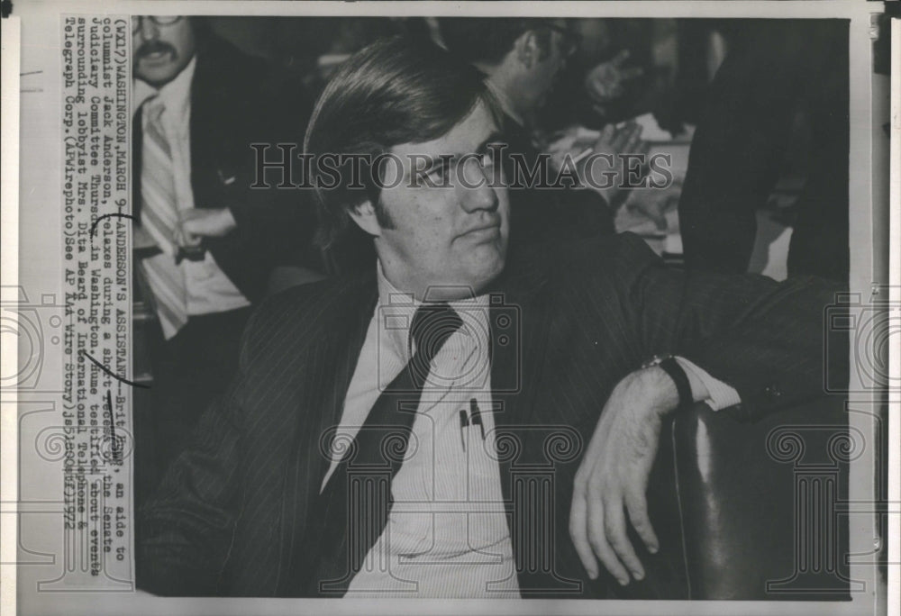 1972 Press Photo Brit Hume Aide Columnist Jack Anderson - Historic Images