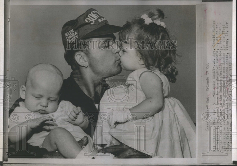 1968 Press Photo Sargent Gerald Hughes Daughter Welcome Home - Historic Images