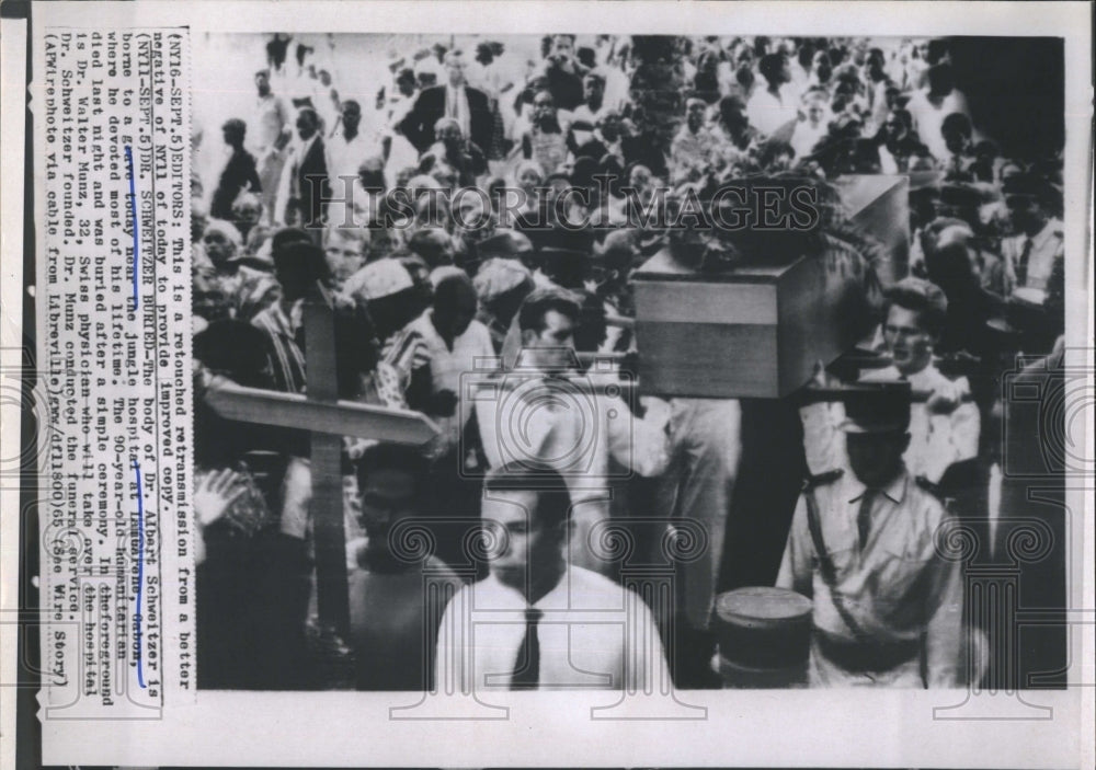 1965 Press Photo Dr. Albert Schweitzer Funeral In Lambarene, Africa - Historic Images