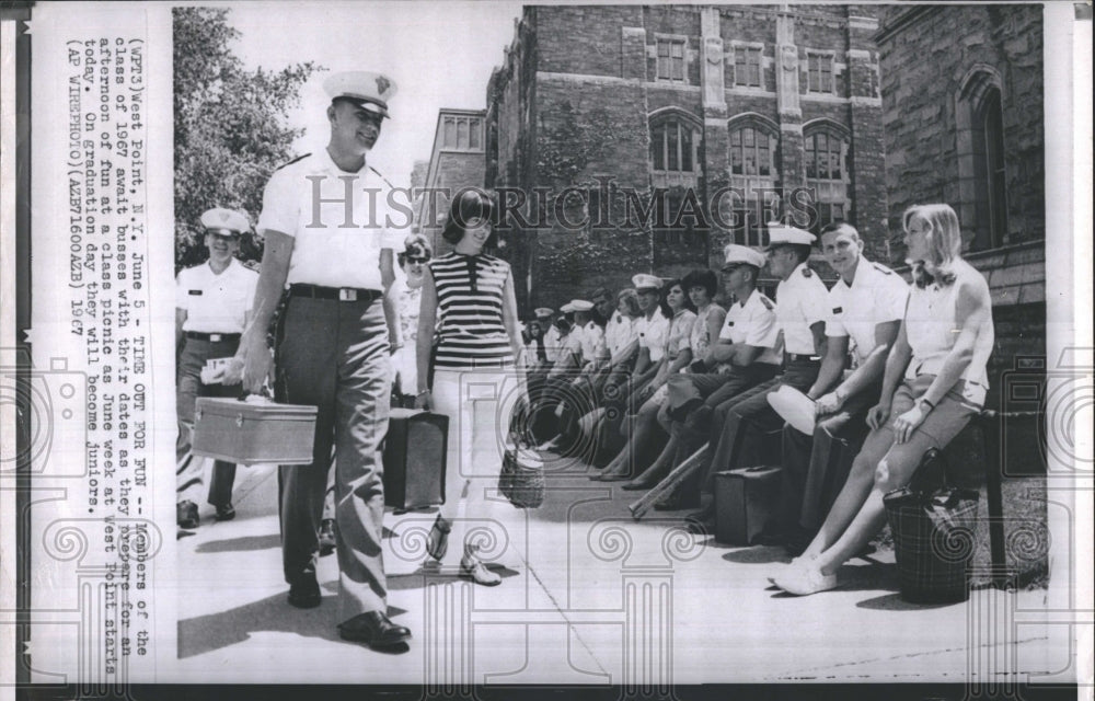 1967 Press Photo US Army Cadets Class Picnic West Point - RSH12039 - Historic Images