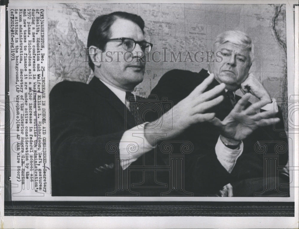 1971 Press Photo Elliot Richardson(lest) and Rogers Morton - Historic Images