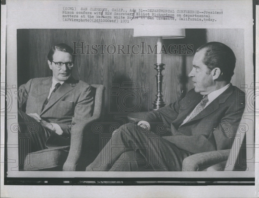 1971 Press Photo President Nixon and HEW Secretary Elliot Richardson - Historic Images