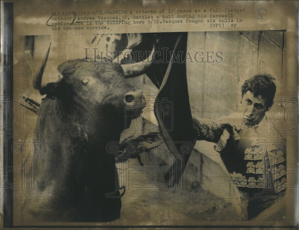 Press Photo Andres Vasquez battle with the bull - RSH12445 - Historic Images