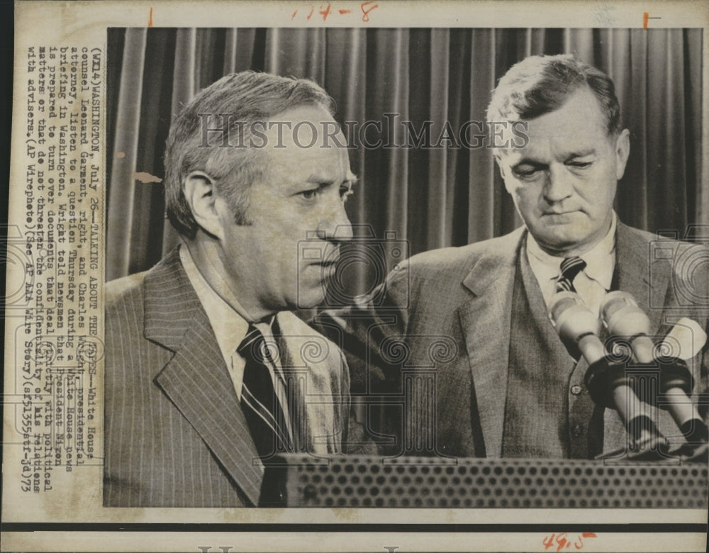 1973 White House counsel Leonard Garment and Charles Wright confer-Historic Images