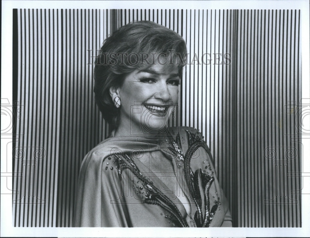 1984 Press Photo Actress Anne Baxter Hotel - Historic Images