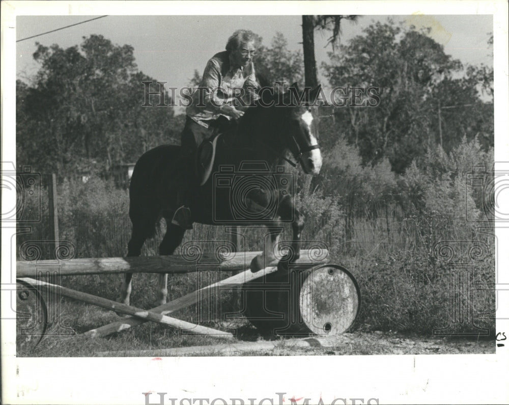 1981 Press Photo Vivan 
Beecher , horsewoman - Historic Images