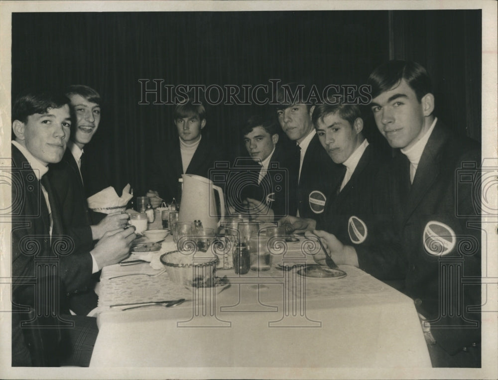 1969 Press Photo Gulf High School Fighting Buccaneers Basketball Team - Historic Images