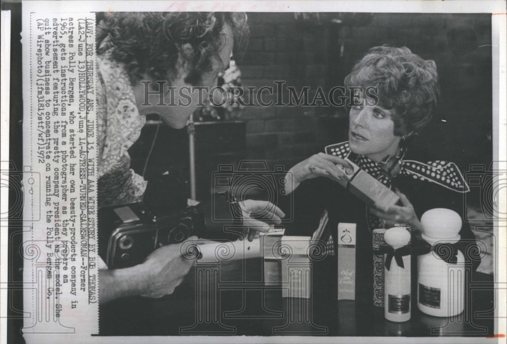 1972 Press Photo Polly Bergen, Former Actress, Poses As Model For Her Beauty Co. - Historic Images