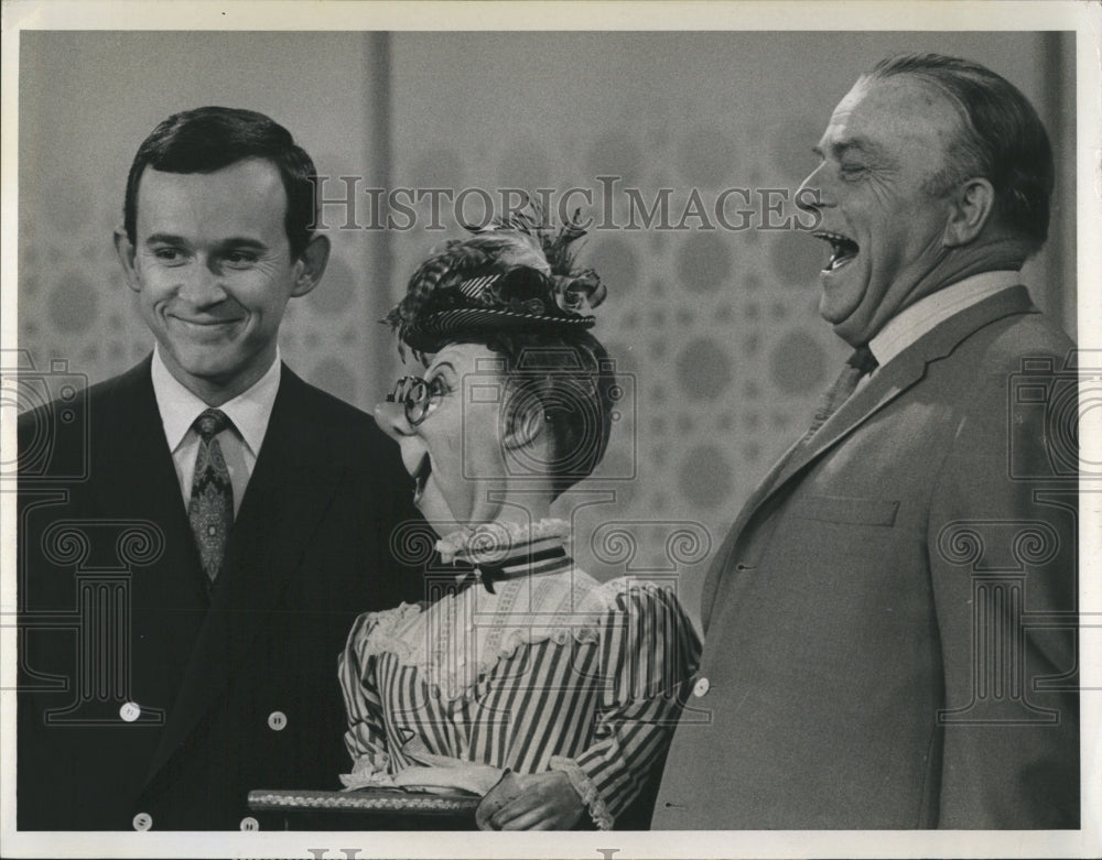 1967 Press Photo Dick Smothers, Effie Clinker, Edgar Bergen - Historic Images