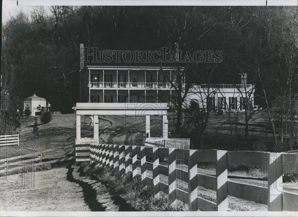 1977 Press Photo Plantation Home Of Country Singer Tom T. Hall - Historic Images