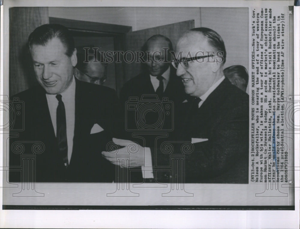 1963 Press Photo New York Governor Rockefeller Tours Common Market Offices - Historic Images