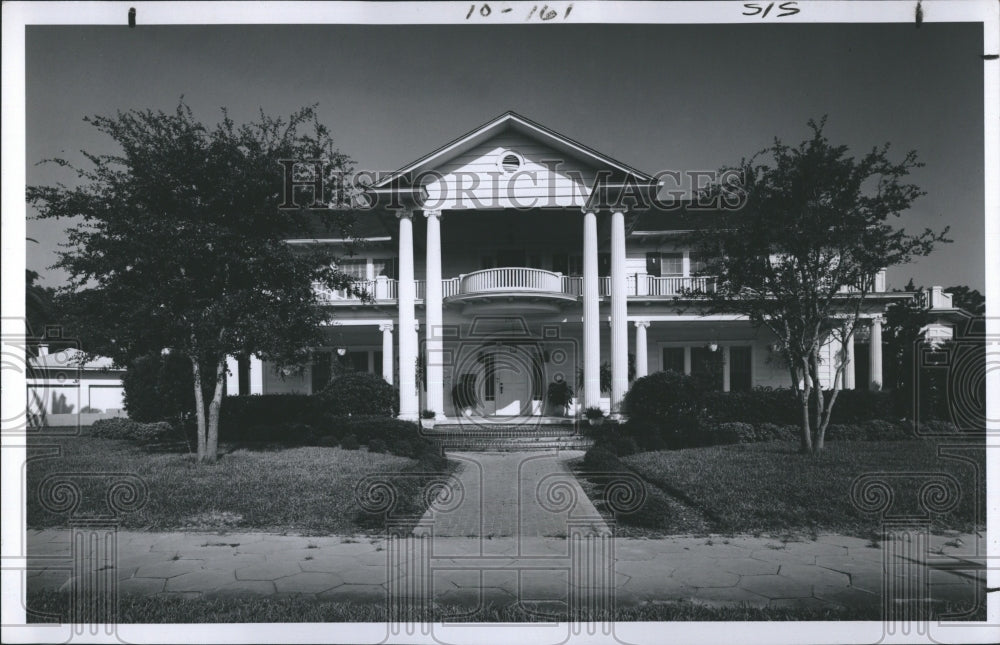 1977 Press Photo Jack Watson's home - RSH13191 - Historic Images