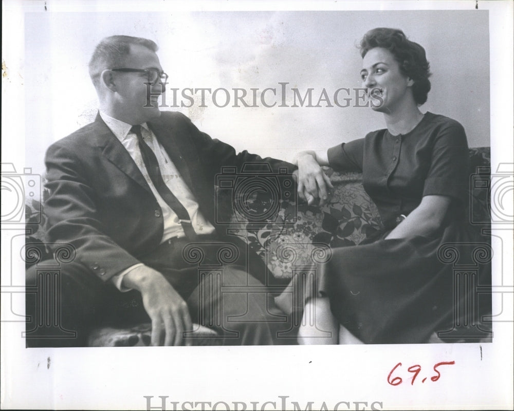 1964 Press Photo Kenneth Watkins (Minister) and wife Linda - RSH13243 - Historic Images