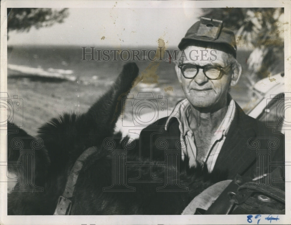 1955 Press Photo Dr. C.H. Ferguson Man Glasses Hat Donkey - RSH13437 - Historic Images