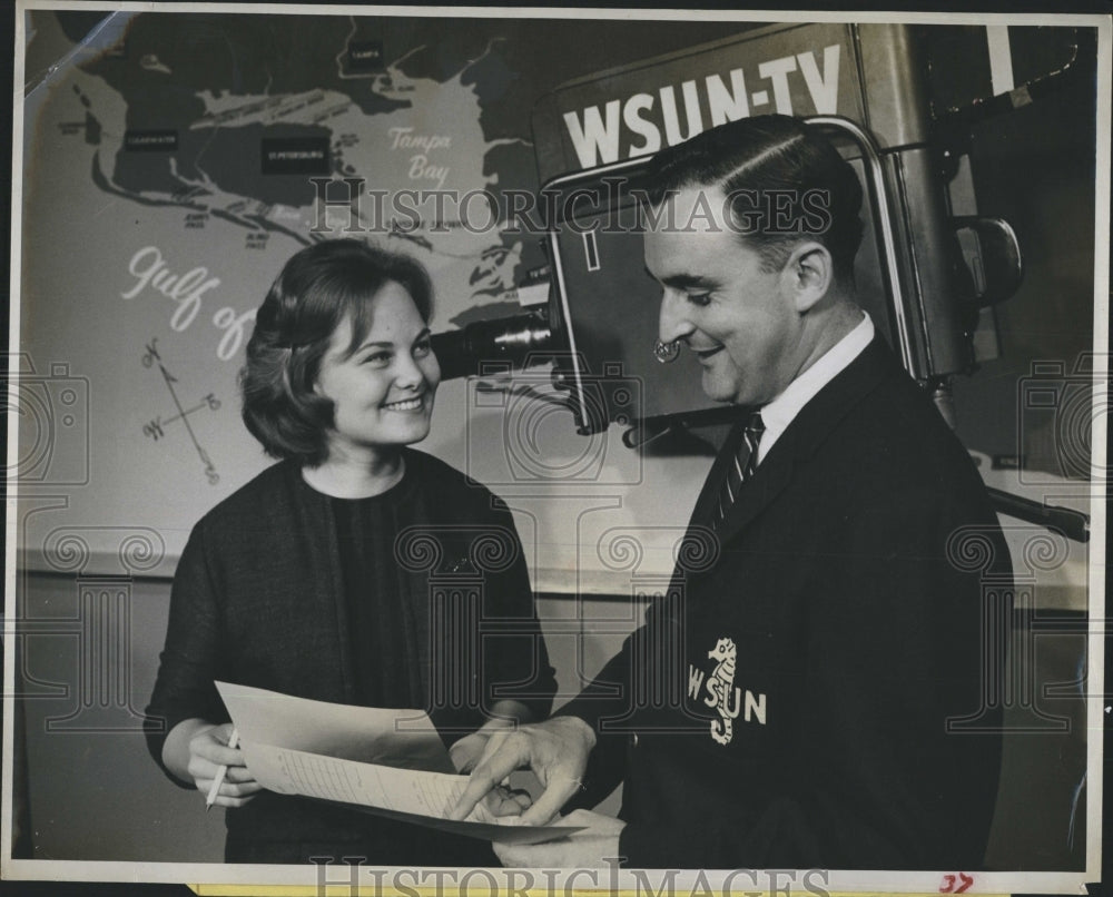 1963 Press Photo Thelma Mossman &amp; Charles Kelly Going Over WSUN&#39;s &quot;Teen Topics&quot; - Historic Images