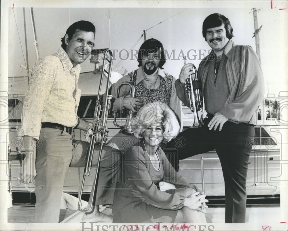 1971 Press Photo Harvey Lang Trio and Cindy Ross. - RSH13695 - Historic Images