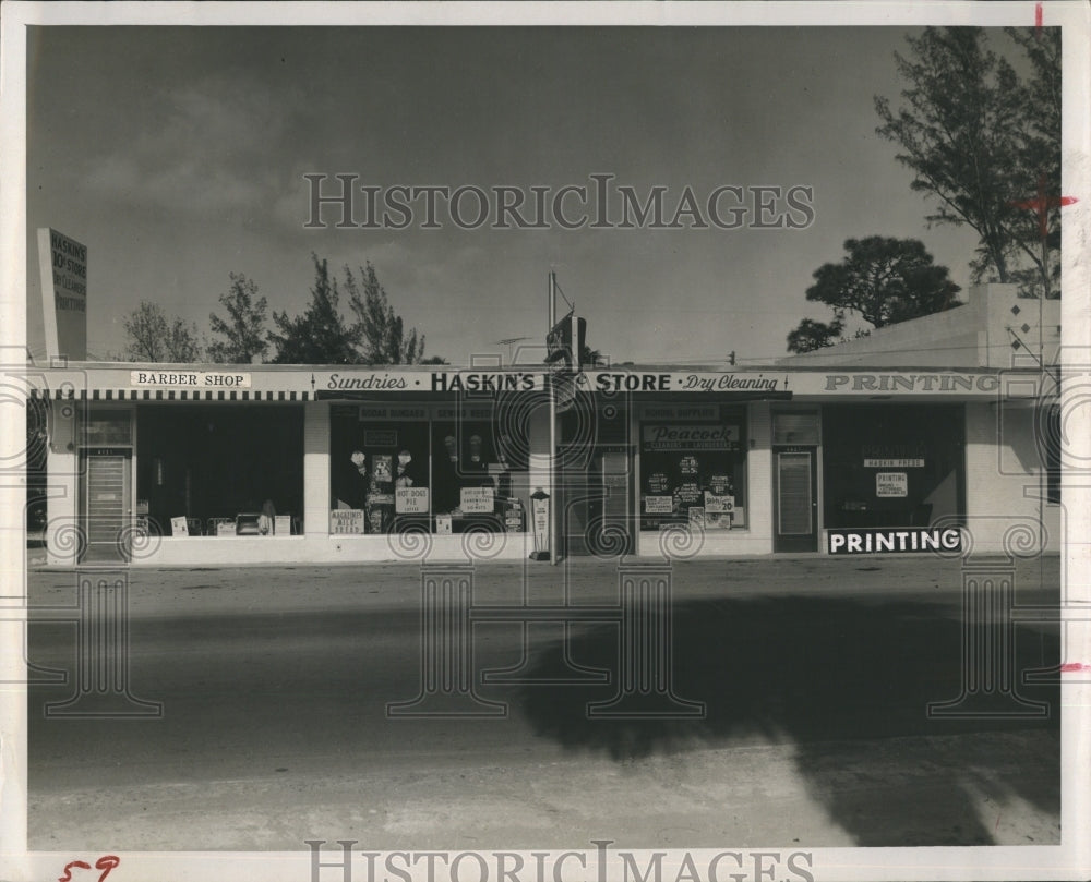 1957 Press Photo Haskin's Store 4527 Harris Road - Historic Images