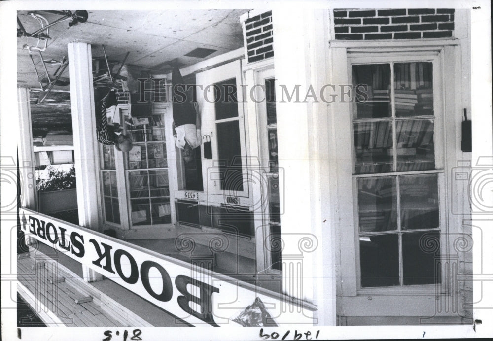 1978 Press Photo Bill Del Valle Used Book Store Owner Florida - Historic Images