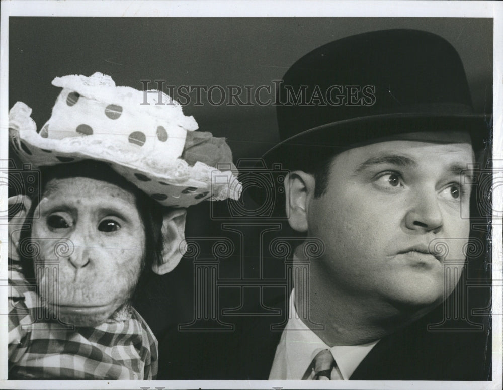 1966 Press Photo Comedian Dom DeLuise Appears On The Dean Martin Summer Show - Historic Images