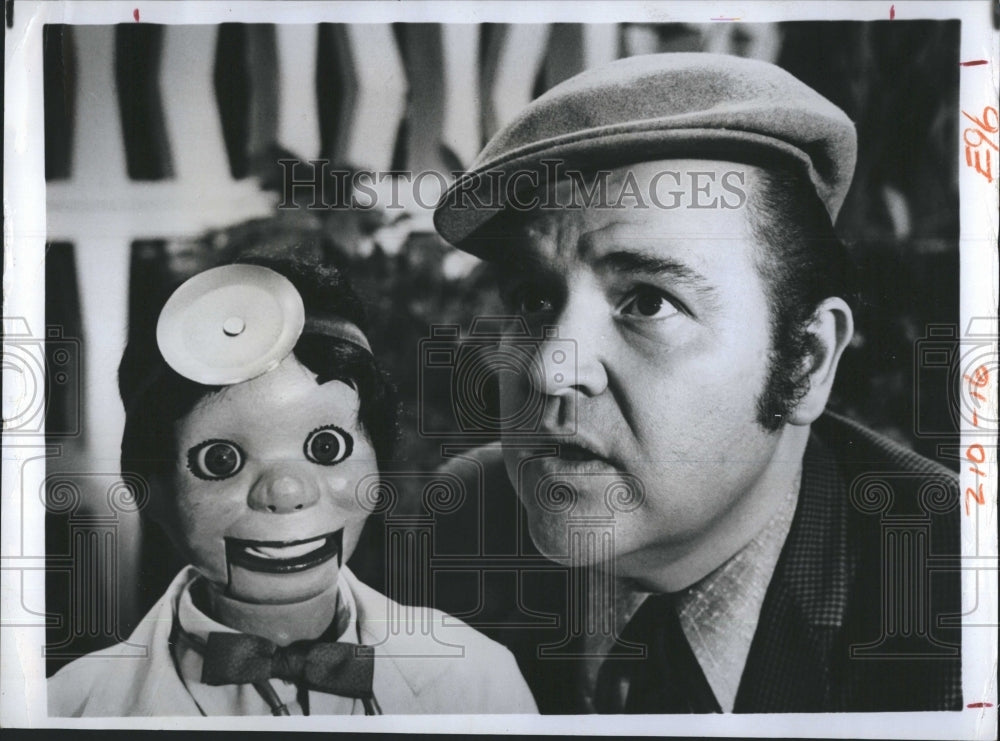 Press Photo Actor And Comedian Dom DeLuise With His Puppet - RSH13799 - Historic Images