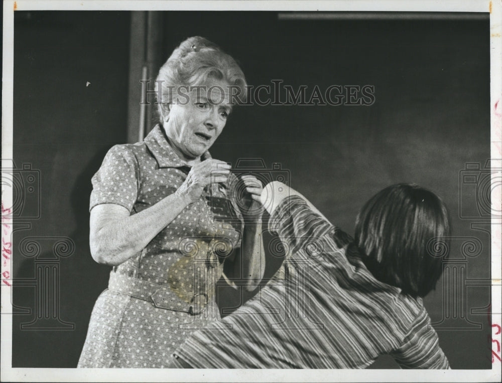 Press Photo Actress Helen Hayes During Scene With Child Actor - RSH14149 - Historic Images