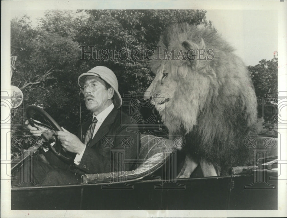 1967 Press Photo Character actor Richard Haydn in &#39;Off to See the Wizard&#39; - Historic Images