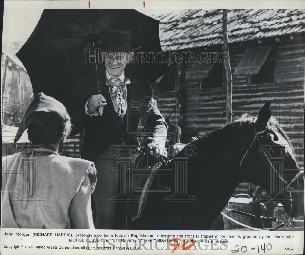 1976 Press Photo Richard Harris in "the return of a man called Horse" - Historic Images