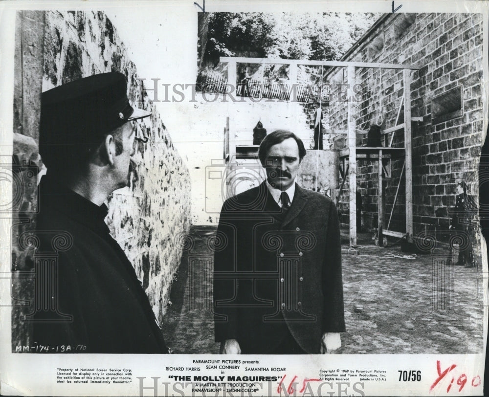 1969 Press Photo Richard Harris in "the Molly MaGuires" - Historic Images