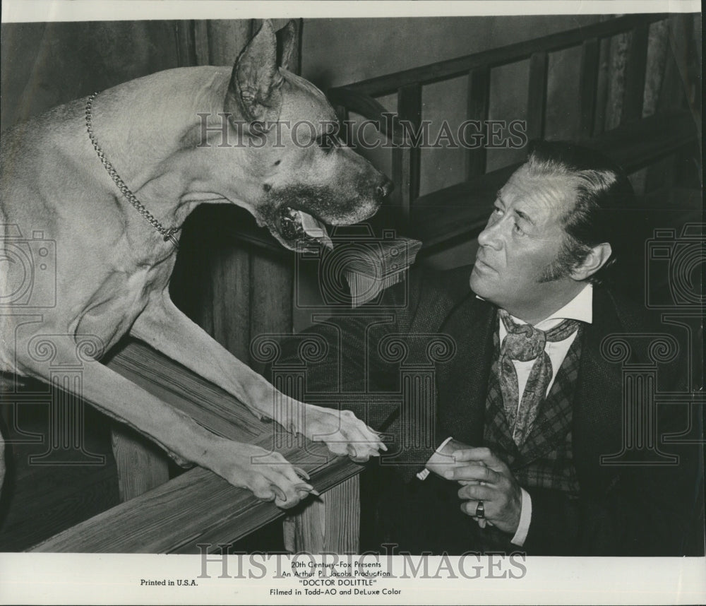 1968 Press Photo Actor Rex Harrison Talks To Animals In Movie Dr. Doolittle - Historic Images