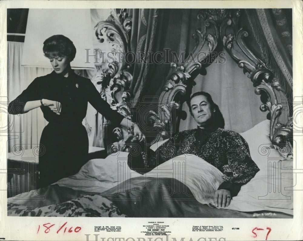 1967 Press Photo Rex Harrison and Maggie Smith in "The Honey Pot." - Historic Images