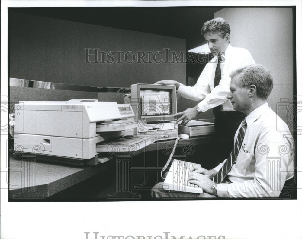 1989 Press Photo Entre Computer Center - Historic Images