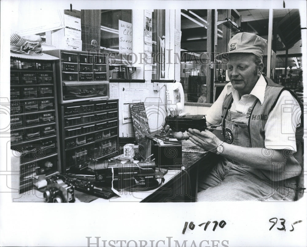 1977 Press Photo Model Train Show - RSH14627 - Historic Images