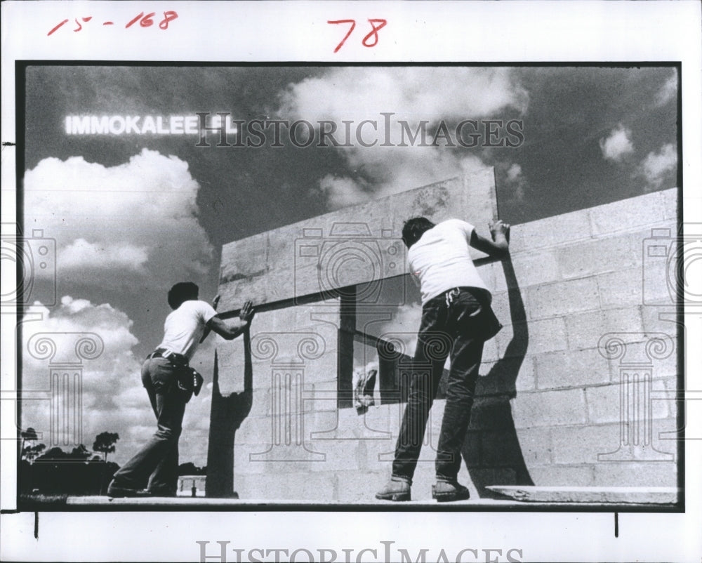 1984 Press Photo Habitat Humanity Immokalee - RSH14743 - Historic Images