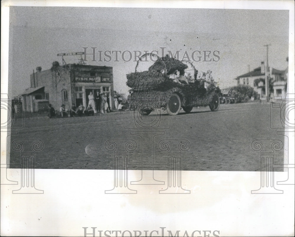 1973 Press Photo 1992 Festival Parade. - RSH14825 - Historic Images