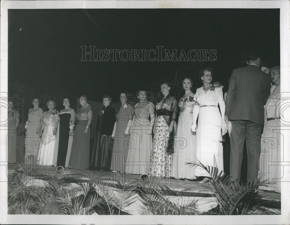 Press Photo Pageant Parade. - RSH14835 - Historic Images