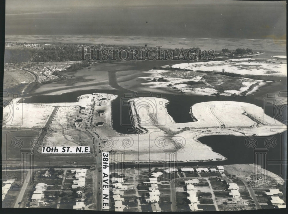 1951 Press Photo Aerial view of city. - RSH14913 - Historic Images