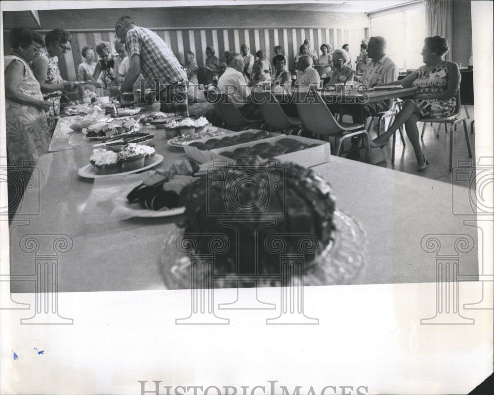 1971 Press Photo Gulfport Comunity Center Food and Fellowship. - Historic Images