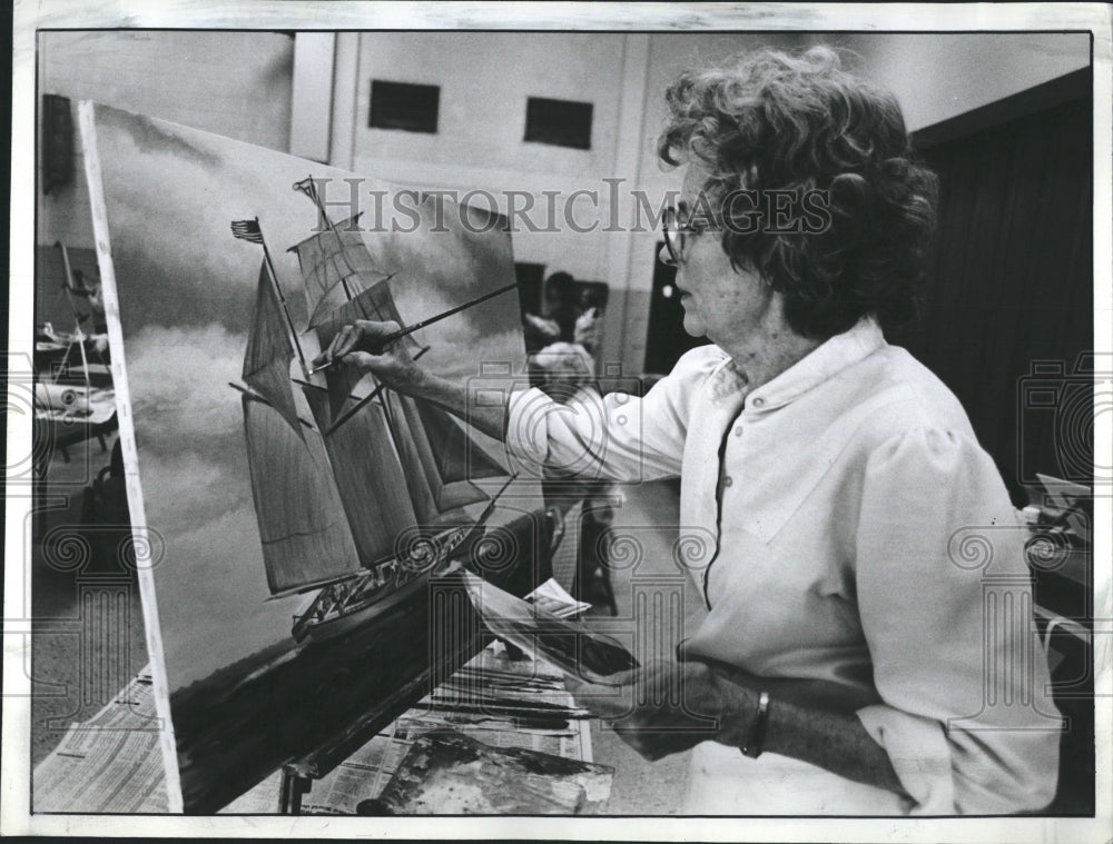 1988 Press Photo Gulfport Community Center for an adult Art class - RSH14967 - Historic Images