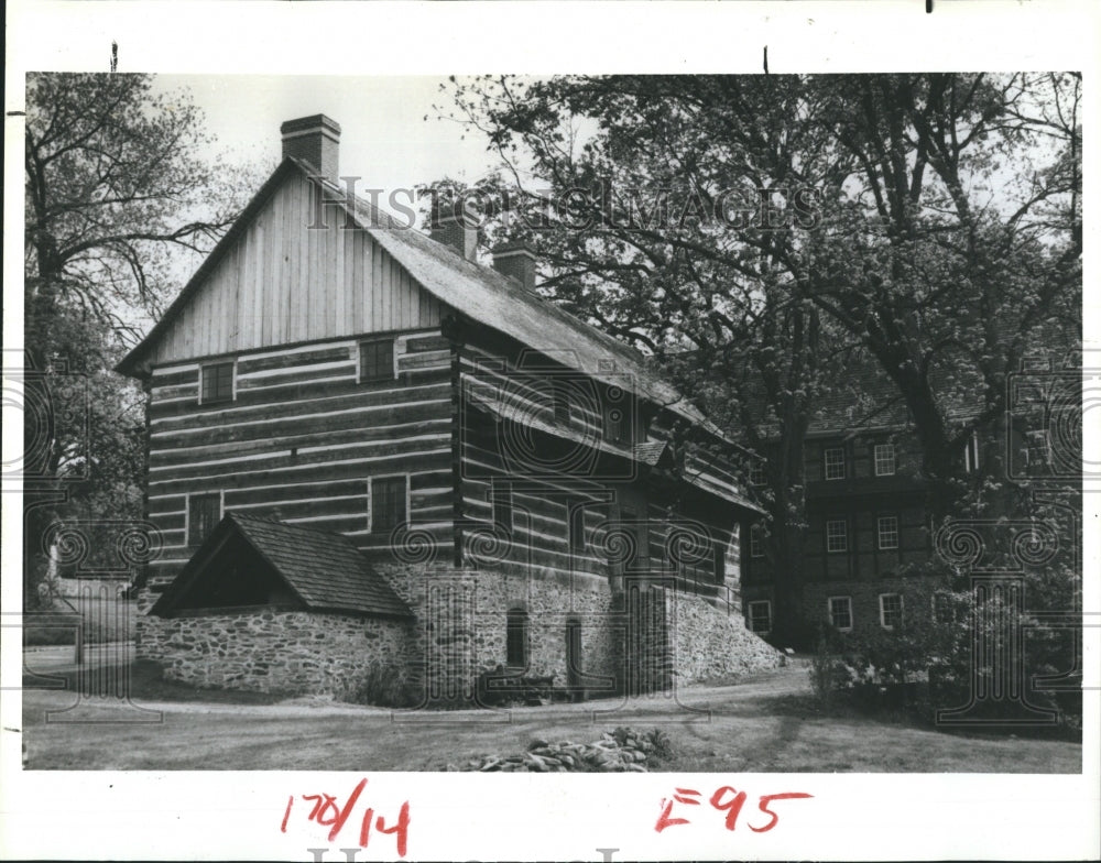 1980 Press Photo Single Brothers Workshop Where Past Lives Crafts Winston-Salem - Historic Images