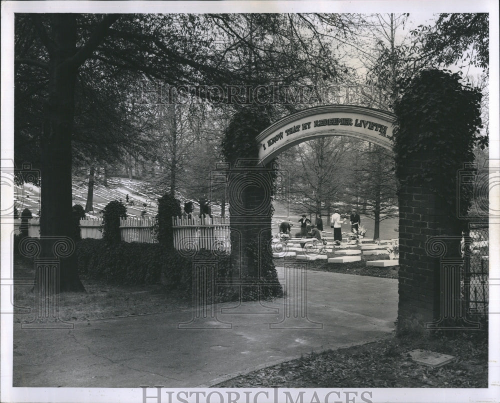 Press Photo Moravian Graveyard at Old Salem North Carolina. - RSH15083 - Historic Images